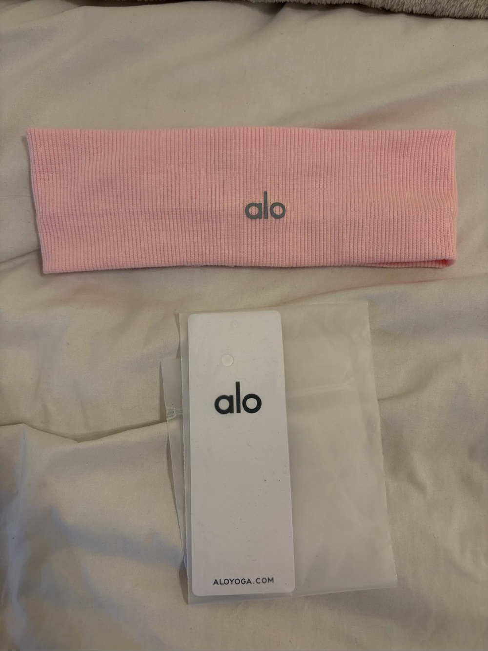 ALO Yoga Light Pink Ribbed Logo Headband